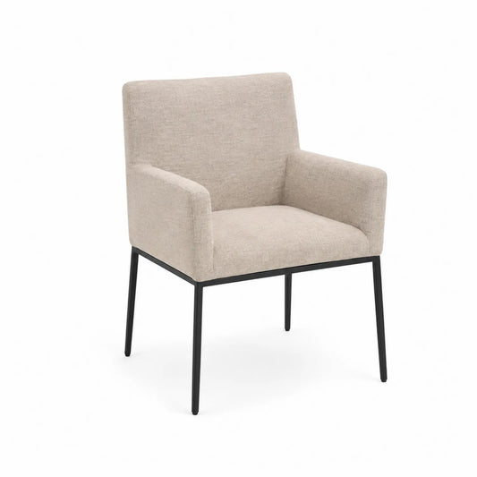 Silla de tela beige con patas de metal
