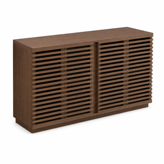 Aparador de madera de nogal con puertas de listones